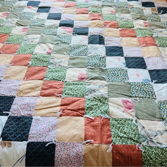 70”x85” Vintage Handmade Patchwork Quilt - Picture 7 of 12